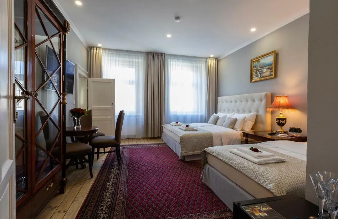 Slabur Residence-1
